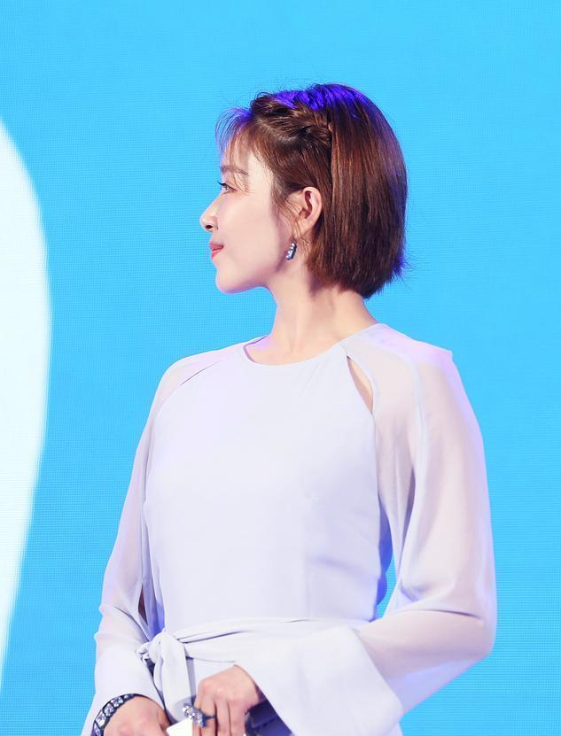 阚清子产后近照曝光37岁生完孩子后状态引热议为生孩子拼命(图3)