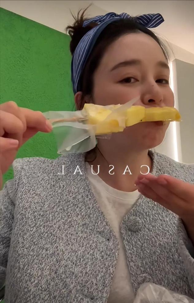 阚清子产后近照曝光37岁生完孩子后状态引热议为生孩子拼命(图4)