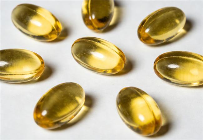 九游娱乐：国产鱼油哪个牌子纯度高？高端产品线纯度已能对标国际一流水平！(图1)