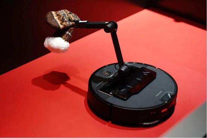 九游娱乐：撕标签石头科技出海这一战够写进教科书了(图9)